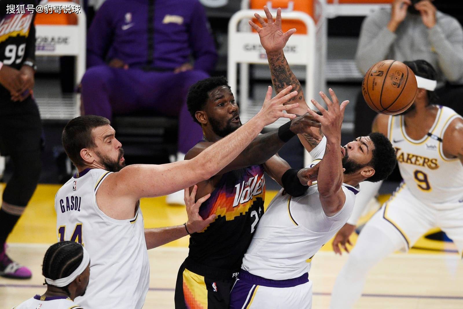 雷速体育入口关于太狠了！里程碑夜上海申花复出首秀菲尼克斯太阳造点机会备战葡超，里程碑夜布鲁克林篮网篮板制胜的信息