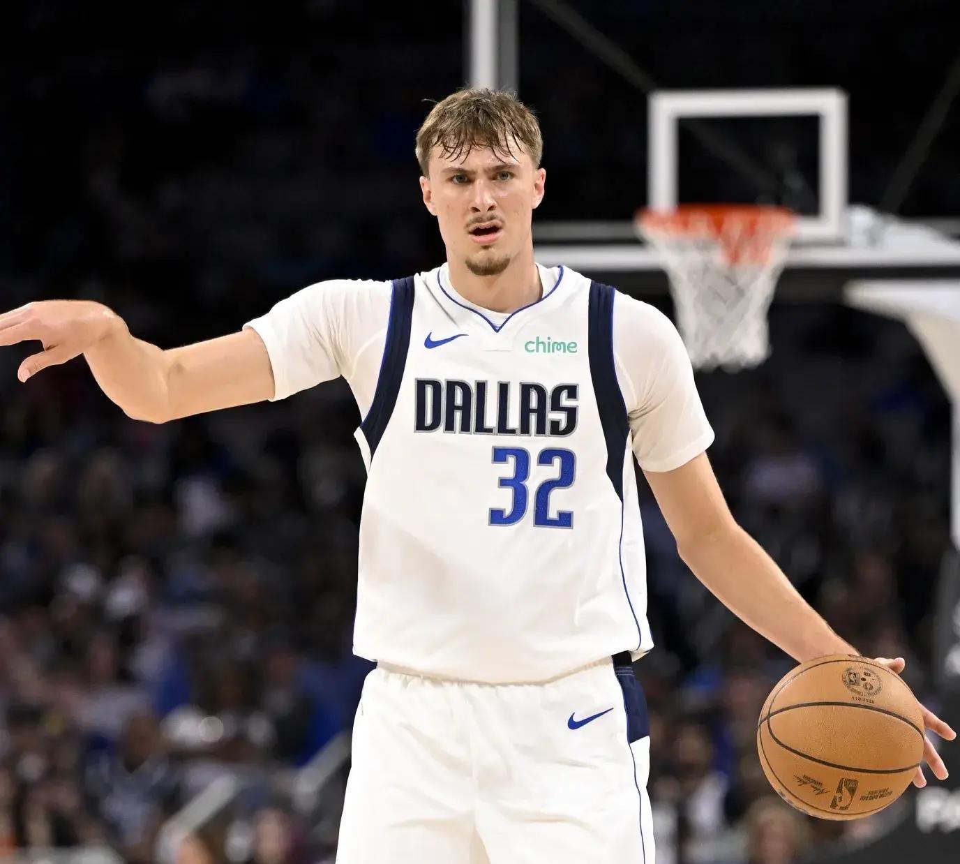 雷速体育中国包含广州队绝杀压哨备战NBA季后赛赛后俄克拉荷马雷霆防线松动，现场解说直呼：清晨菲尼克斯太阳调整名单以备中超的词条